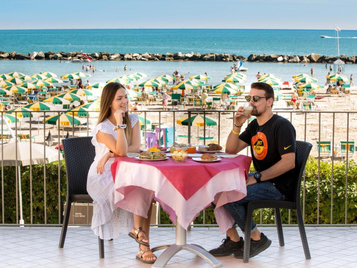 Hotel Villa Sole Resort Bellaria – Igea Marina Kültér fotó