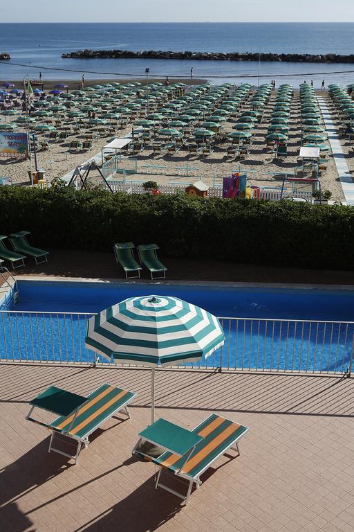 Hotel Villa Sole Resort Bellaria – Igea Marina Kültér fotó