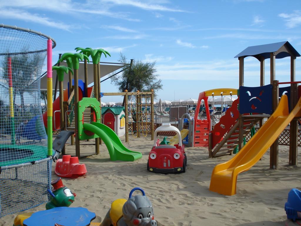 Hotel Villa Sole Resort Bellaria – Igea Marina Kültér fotó