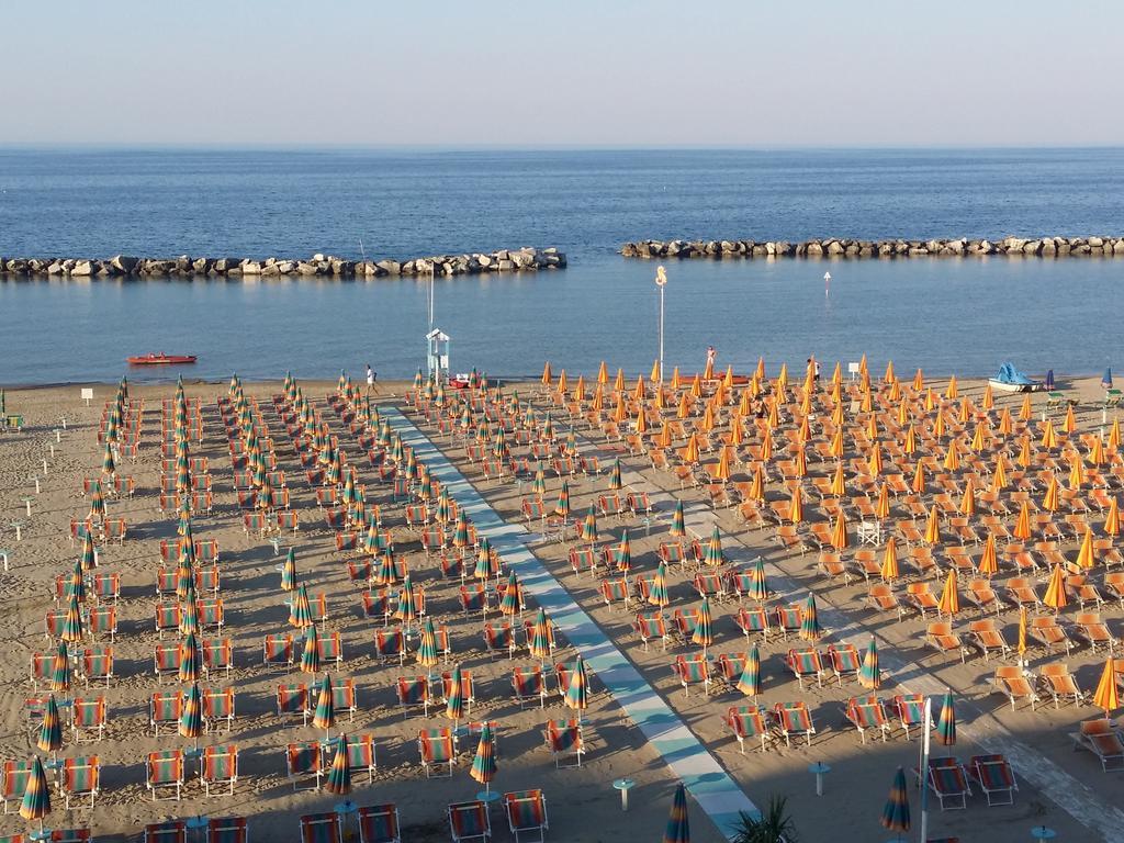 Hotel Villa Sole Resort Bellaria – Igea Marina Kültér fotó