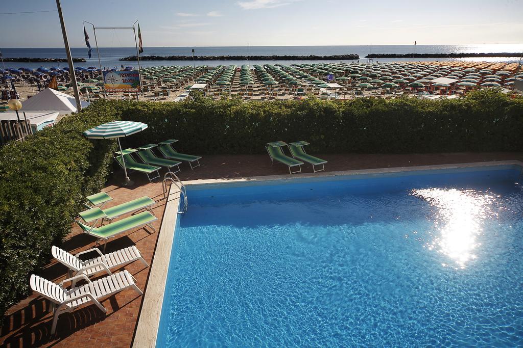 Hotel Villa Sole Resort Bellaria – Igea Marina Kültér fotó