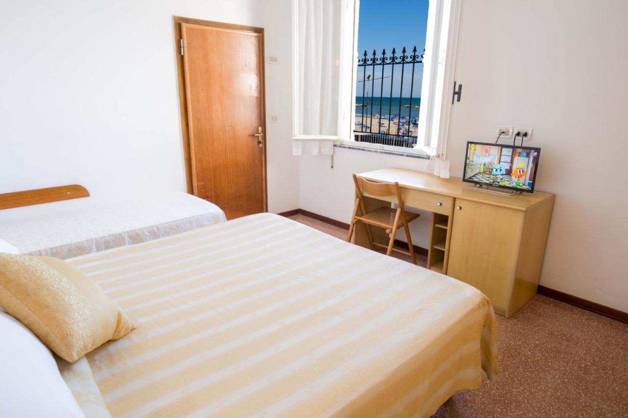 Hotel Villa Sole Resort Bellaria – Igea Marina Kültér fotó