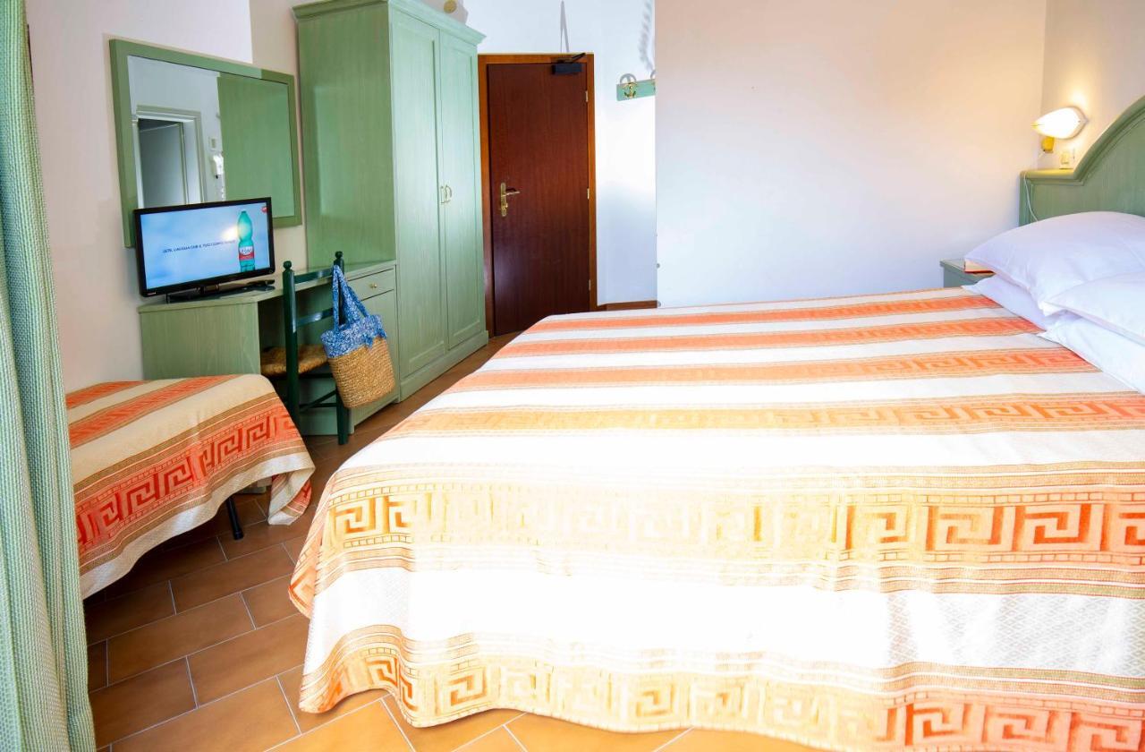 Hotel Villa Sole Resort Bellaria – Igea Marina Kültér fotó