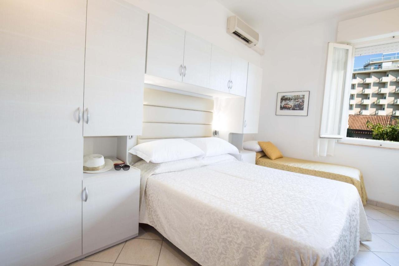 Hotel Villa Sole Resort Bellaria – Igea Marina Kültér fotó
